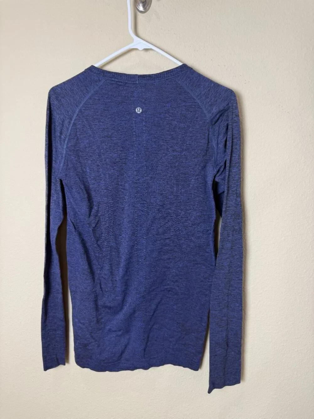 Lululemon Swiftly Tech Round Neck Navy Blue Heather Size 10